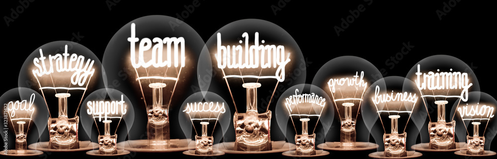 Plakat Light Bulbs with Team Building Concept