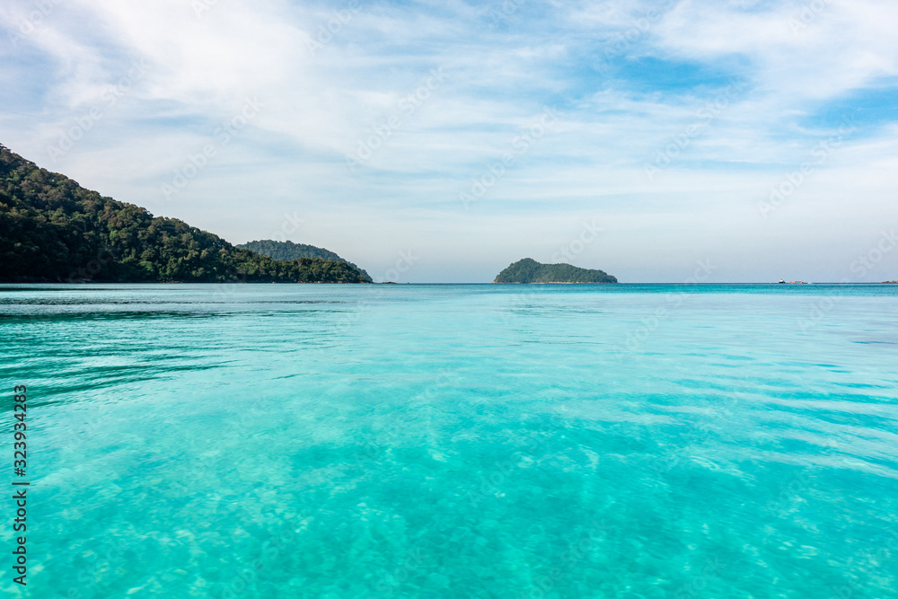 Naklejka premium clear sea on Surin Island; Phang Nga Province; Thailand.