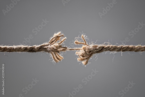 Obraz na płótnie Frayed rope about to break