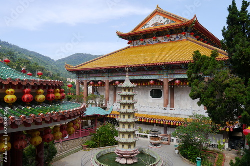 Georg Town Penang Chinesischer Tempel Kek Lok Si mit Lampions