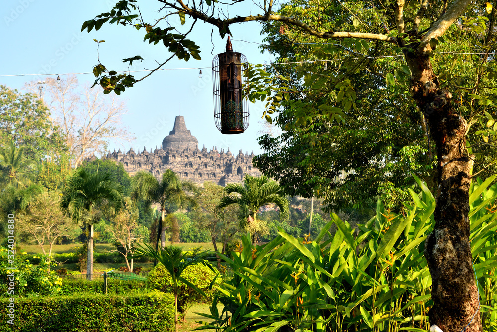 Fototapeta premium Dawn view of the Borobudur, Buddhist temple in Java
