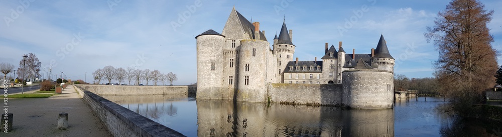 Panorama du Château de Sully-sur-Loire