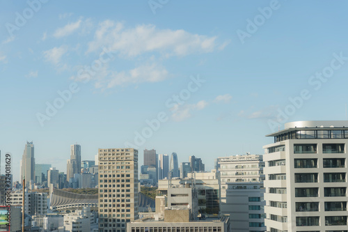 東京都渋谷区から見た東京の高層ビル群の街並み