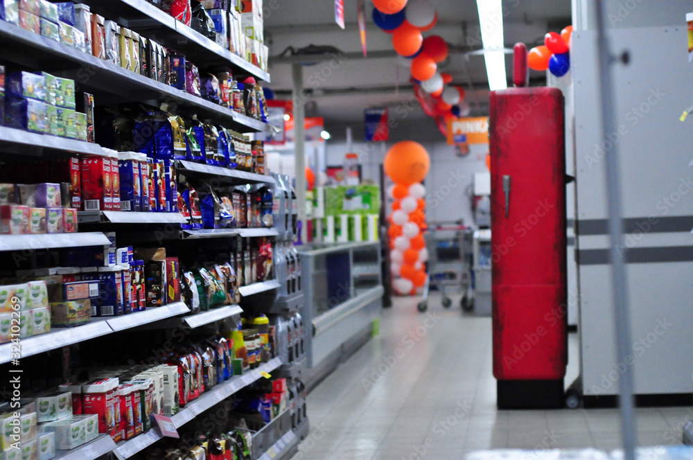 Obraz premium Supermarket Aisle