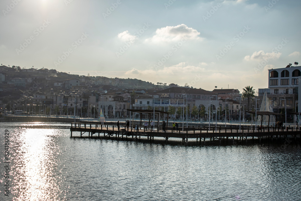 Obraz premium view of the river and bridge