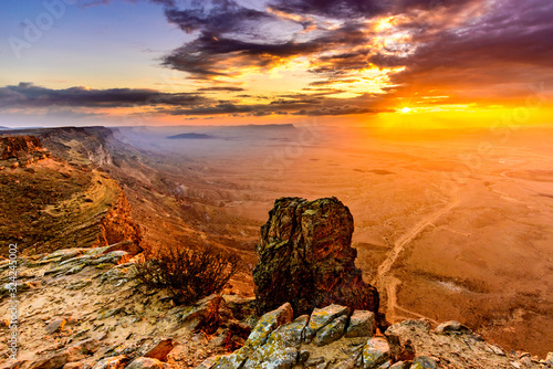 Fotografie, Obraz Sunrise over the Makhtesh Ramon Crater, Negev Desert