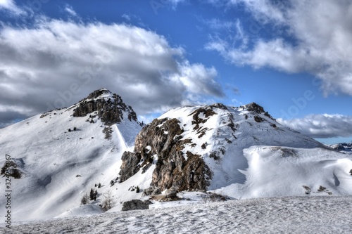 Südtirol, Belluno,  Valparolasattel, Valparolapass, Passo di Valparola, Tofana, Cunturinesspitze, Puezgruppe, Straße, Passstraße, Bergstraße, Schneeverwehung, Sella, Sellagruppe, Schneewand, verschnei photo