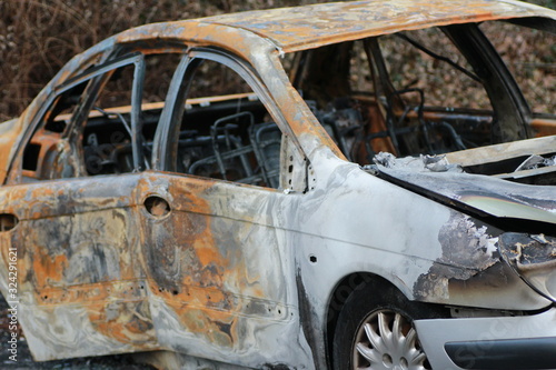 Voiture brûlée