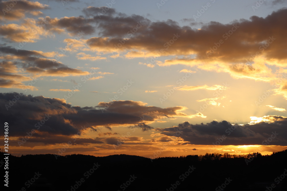 wolkiger Sonnenuntergang über Oberfranken wolkiger Sonnenuntergang über Oberfranken