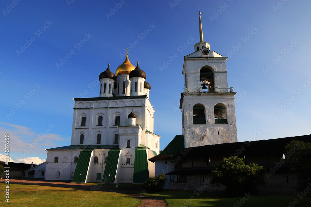 Fototapeta premium The Pskov Kremlin - historical center of the city