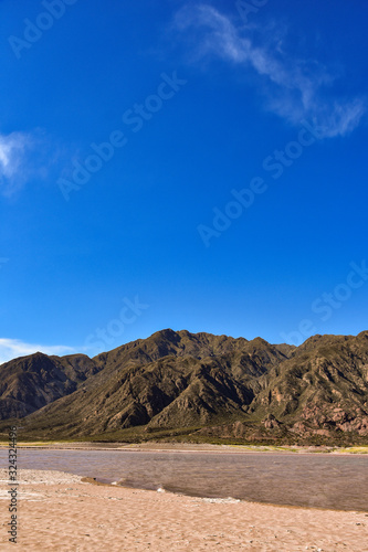 Playa en la montaña
