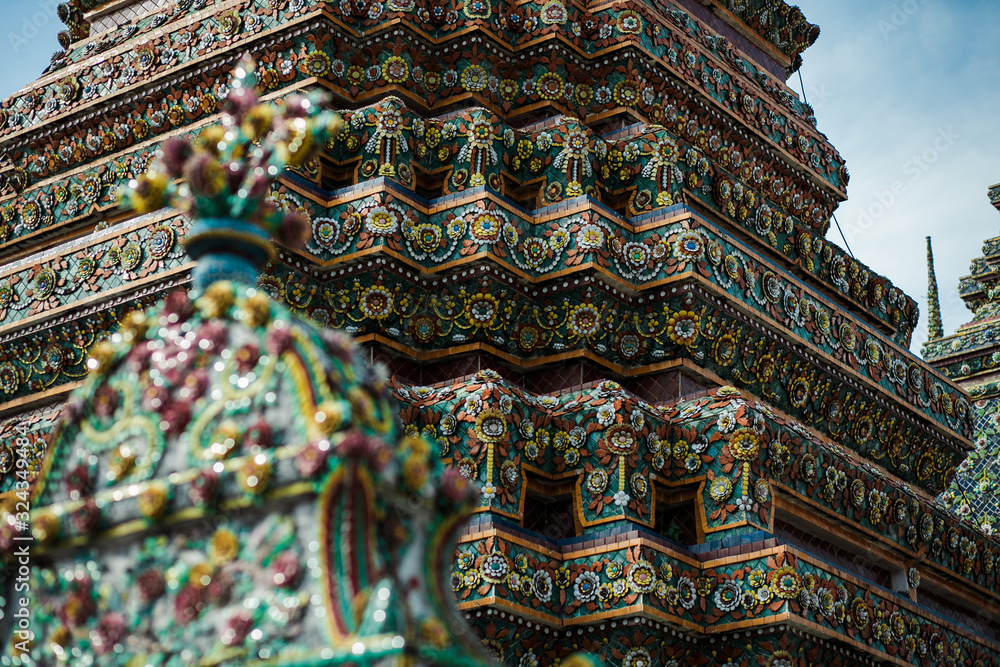 Fototapeta premium buddha temple in bangkok, thailand