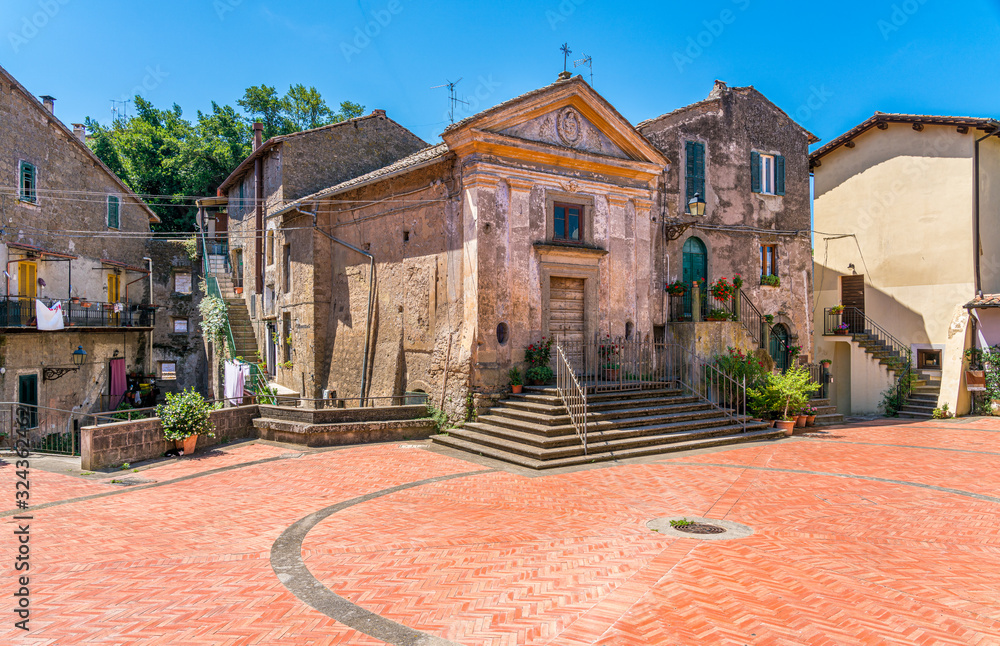 Φωτογραφία Scenic sight in the village of Vallerano, Province of Viterbo, Lazio, Italy
