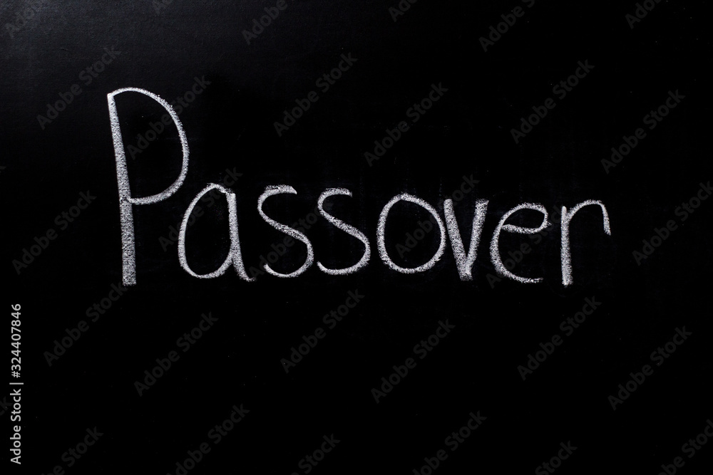 Plakat Passover written in chalk on chalkboard