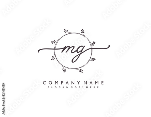 letter MG GM minimalist feminine handwriting logo. vector design of wedding invitation badges, fashion, beauty,