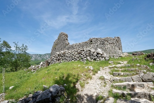 Kroatien - Crikvenica - Burgruine Badanj photo