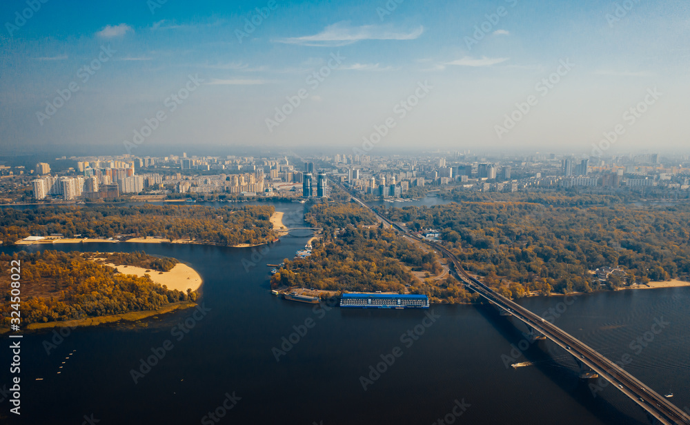 Obraz premium Flight over the Bridge in Kiev. Aerial photography