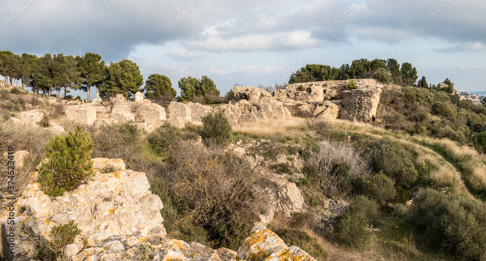 Panorama du château de Leucate (ruines)