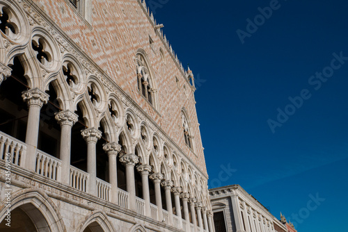 Venecia, norte de Italia. Vistas y detalles de Palacio Ducal.