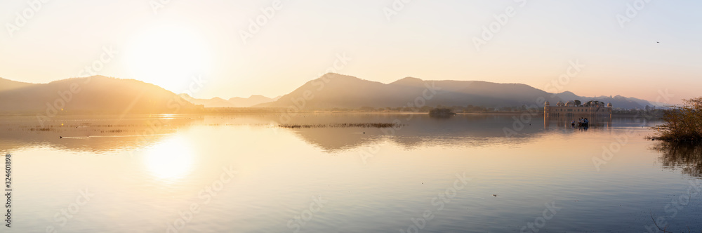 Fototapeta premium Man Sagar Lake with Jal Mahal water palace, panoramic view, Japur, India