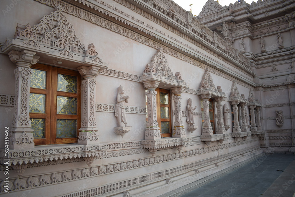 Naklejka premium Artwork on the windows 