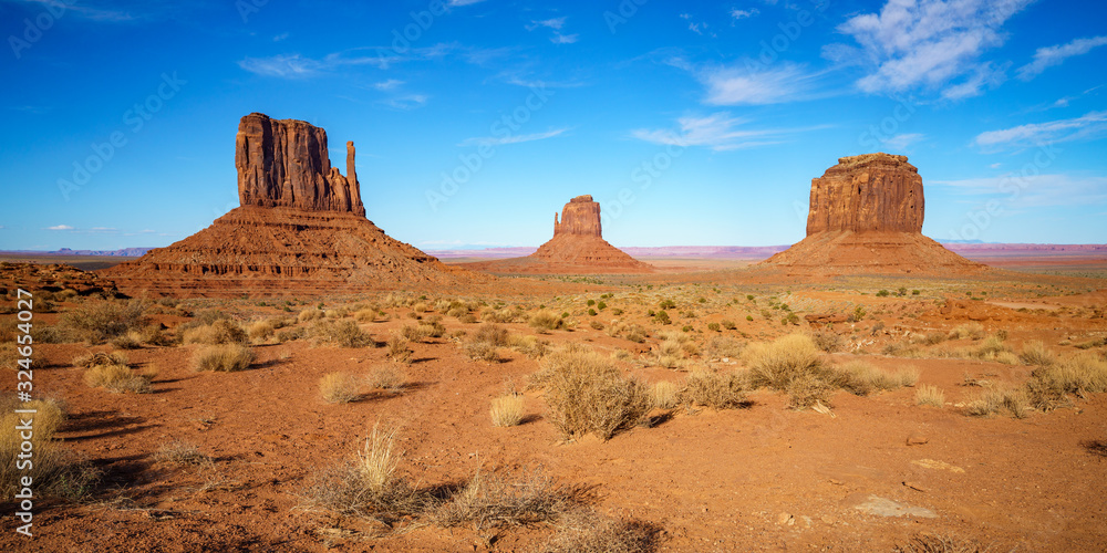 the scenic drive in the monument valley, usa