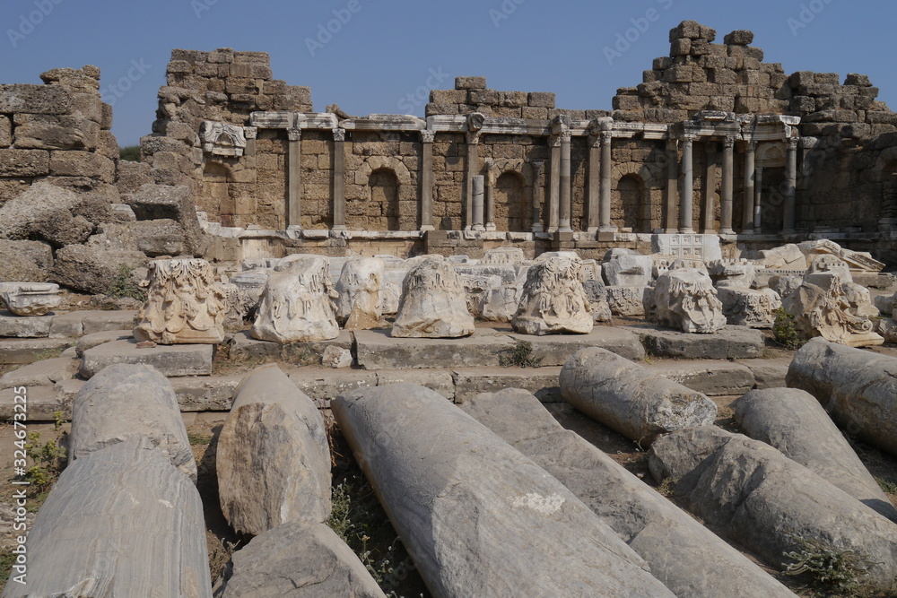 Türkei Side Säulen antike Ruinenstadt Pamphylien
