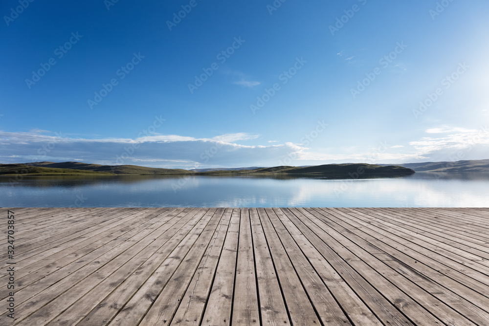 plateau lake view and wooden floor
