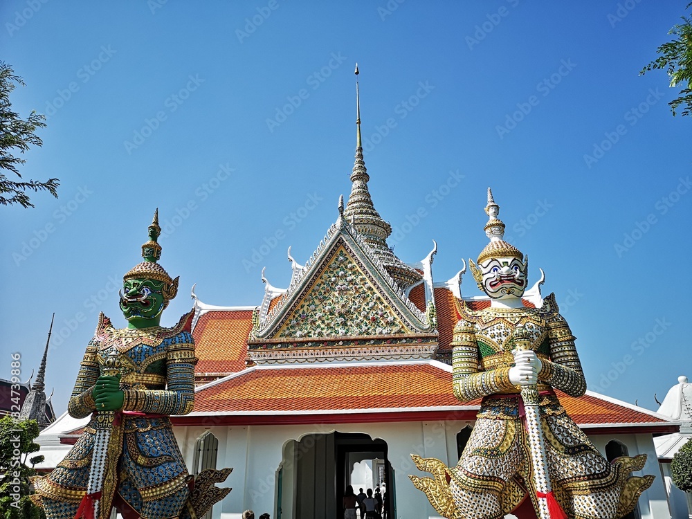 Fototapeta premium Wat Arun, Tempel der Morgenröte, Bangkok
