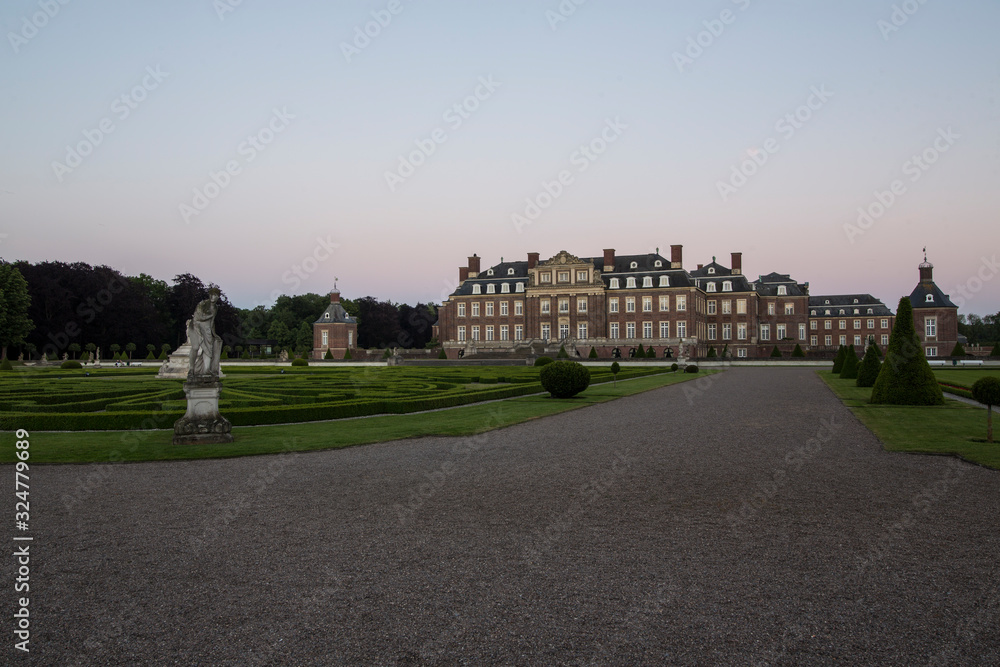 Obraz premium Famous old Westphalian castle with large park