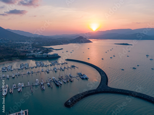 Fotografía Sunset Panoramic marina town aerial