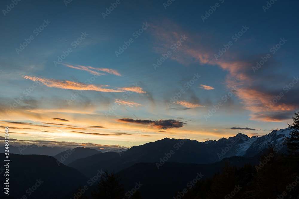 Sonnenaufgang im Wallis - Schweiz