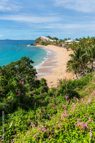 Antigua and Barbuda island © Val Traveller