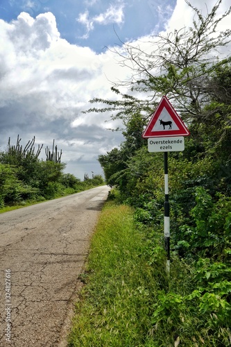 Bonaire – Donkey crossing road sign