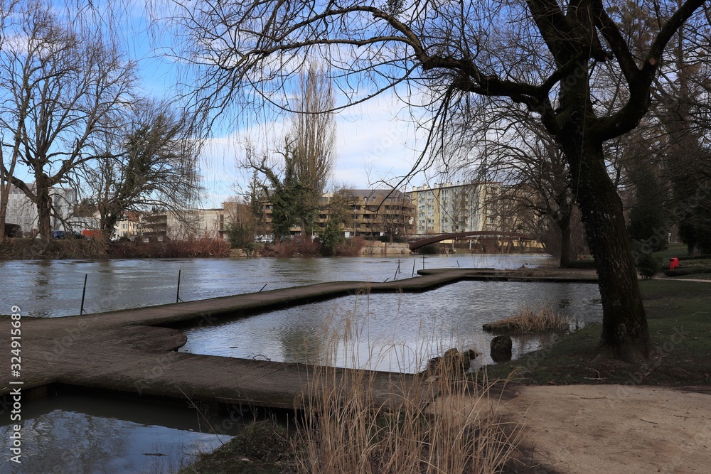 La rivière l'Allan dans la ville de Montbéliard - ville de Montbéliard - Département du Doubs - Région Franche Comté - France La rivière l'Allan dans la ville de Montbéliard - ville de Montbéliard - Département du Doubs - Région Franche Comté - France
