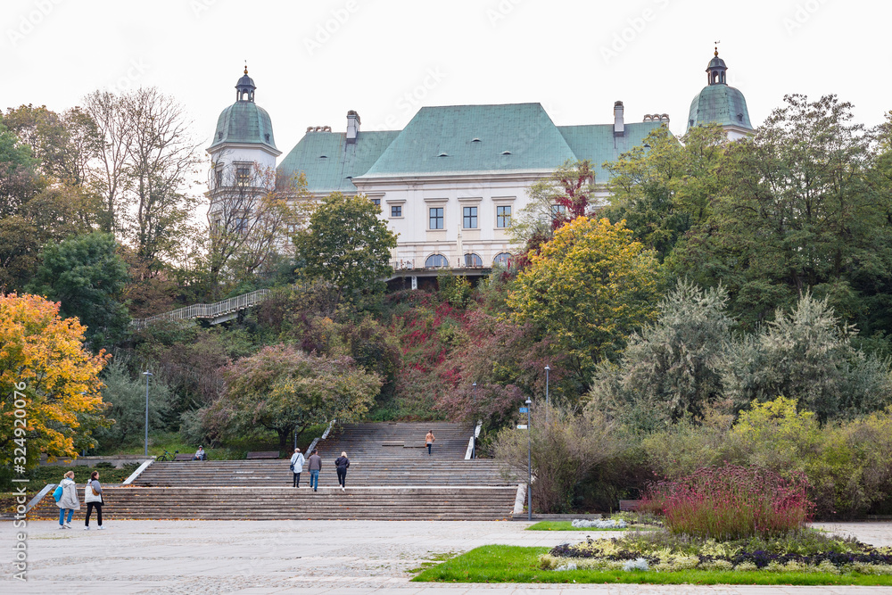 Ujazd w Castle Polish Zamek Ujazdowski Castle Between Ujazd w Park ujazd-w-castle-polish-zamek-ujazdowski-castle-between-ujazd-w-park