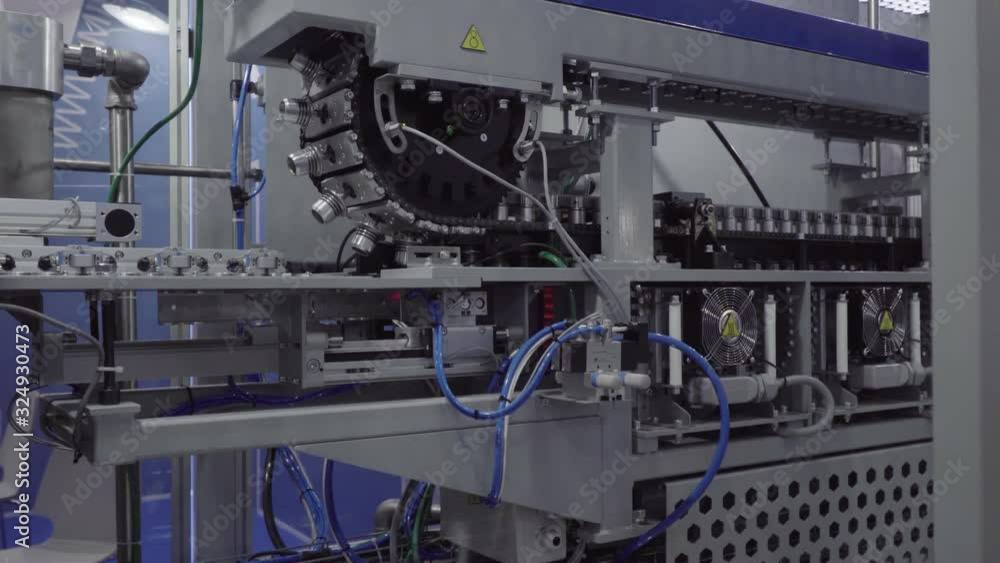 Equipment for dairy industry, fully automatic PET blow molding machine Equipment for dairy industry, fully automatic PET blow molding machine