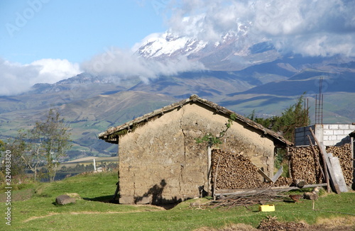 Volcán Cayambe en Ecuador, sud america photo