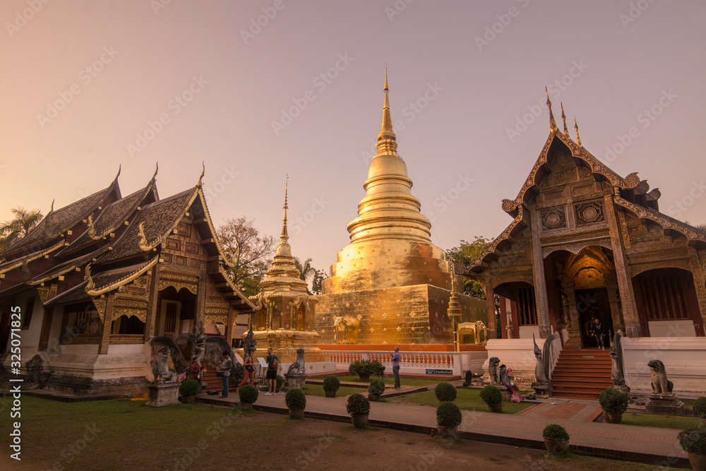 Fototapeta premium THAILAND CHIANG MAI WAT PHRA SINGH