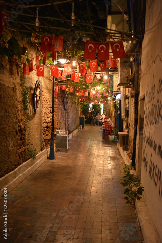turkish alley 2 © Tobias