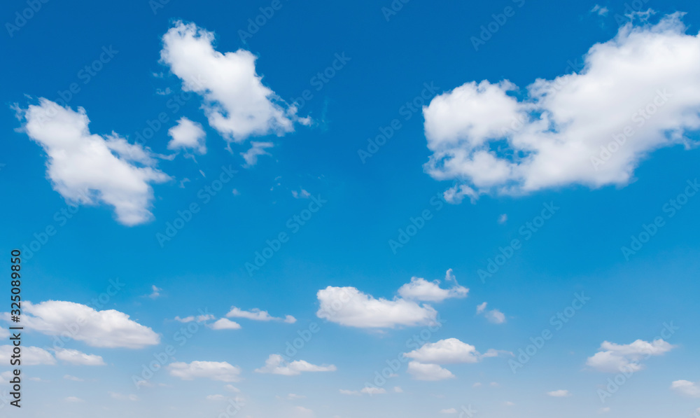 Fototapeta premium blue sky with white cloud background nature view