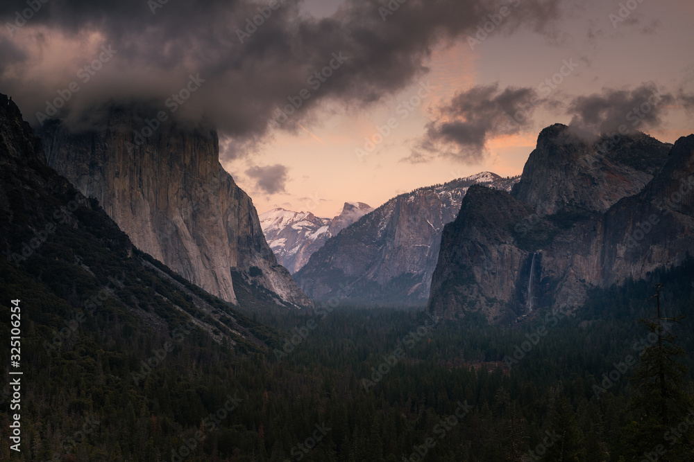 Yosemite Valley from epic Tunnel View in Wawona Road in California, United States. Yosemite Valley from epic Tunnel View in Wawona Road in California, United States.