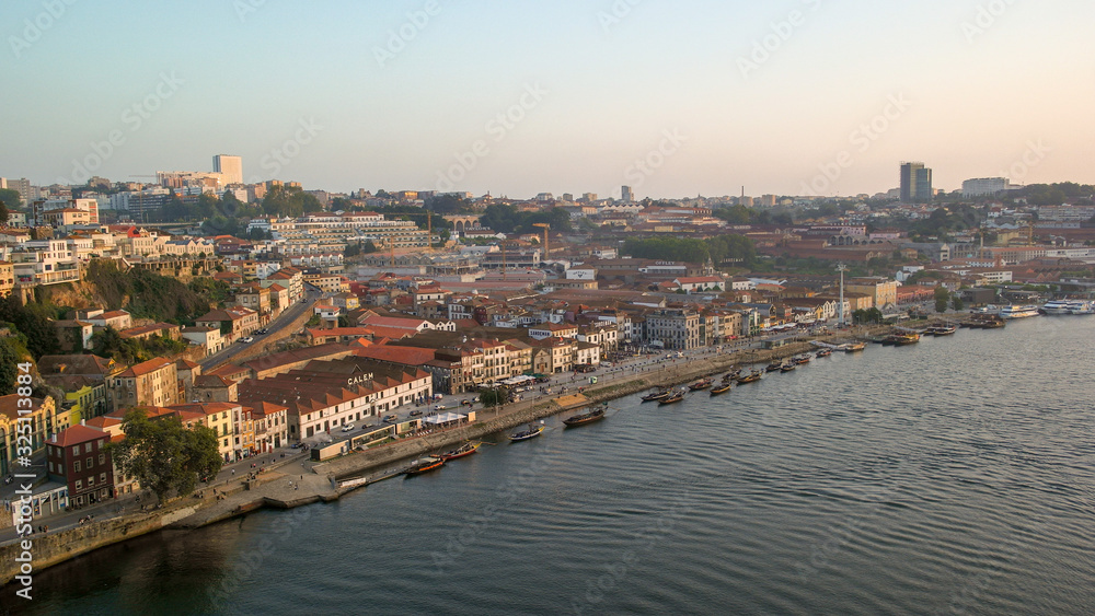 Fototapeta premium The city of Porto, Portugal