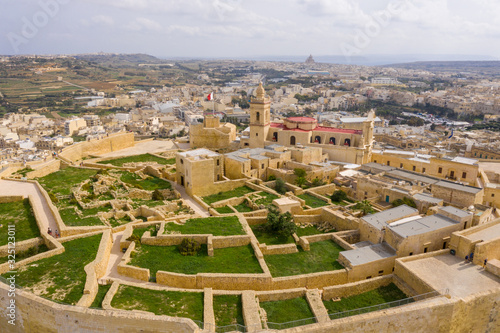 Murais de parede Aerial view of the Citadel - Capital City of Gozo