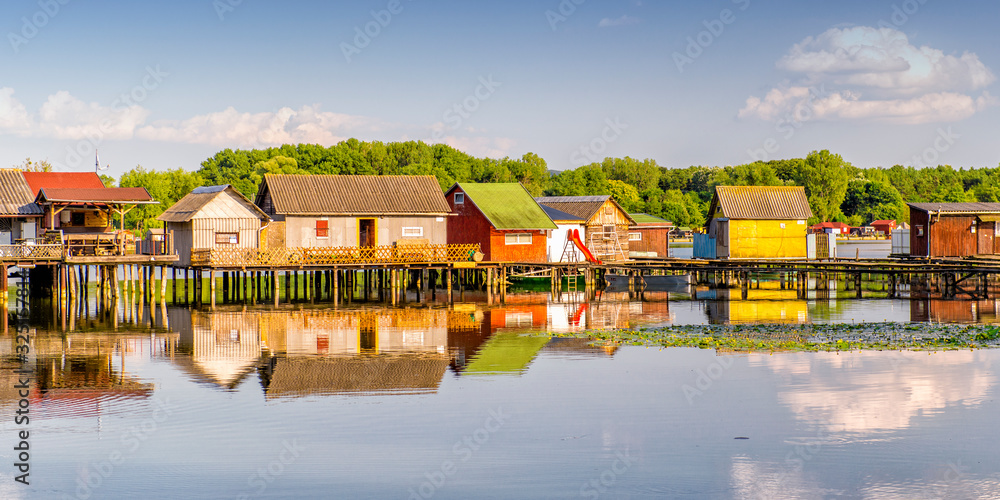 Fototapeta premium Floating houses of lake Bokodi, a beautiful place to see in Hungaria