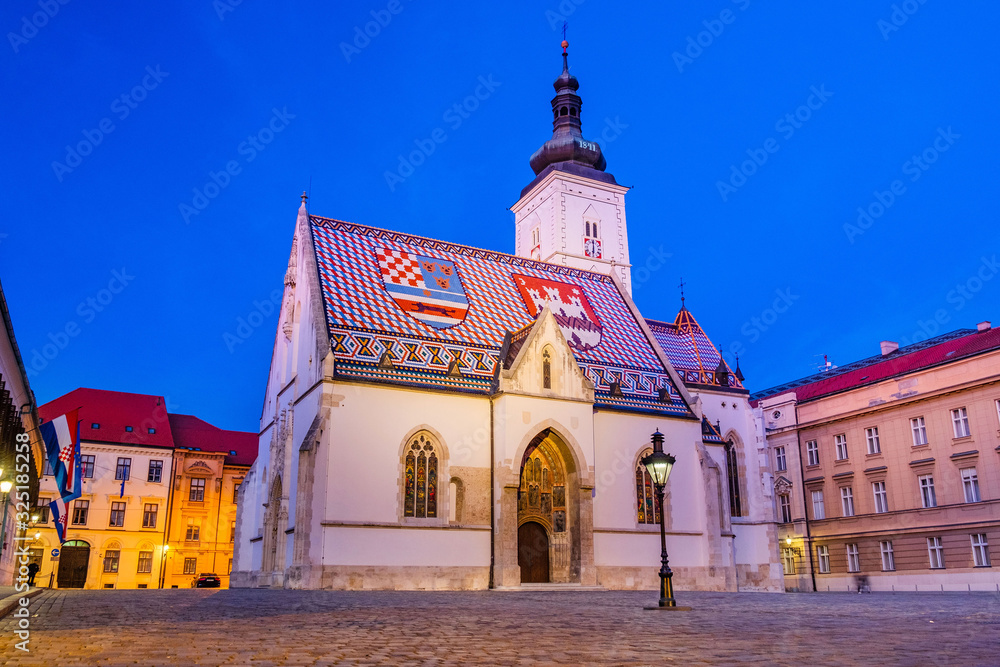 Fototapeta premium Croatia, city of Zagreb, st. Mark's Church on Upper Town in the night