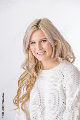 Jenna Pretty Blond Girl Beauty Fashion photo