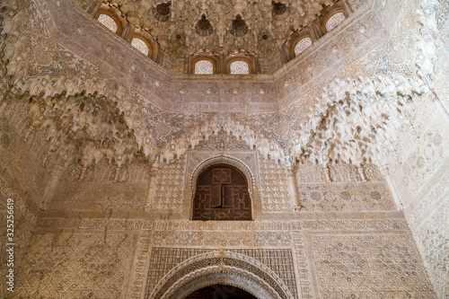 Details of the architecture of Alhambra