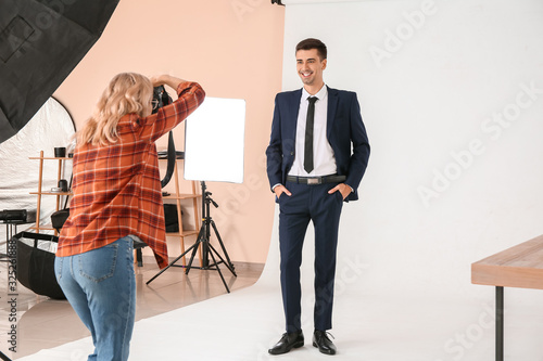 Professional photographer w...