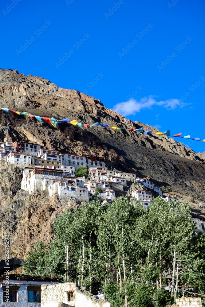 Naklejka premium インドのラダック地方から陸の孤島と言われるザンスカールまでバイクでツーリングした時の風景 